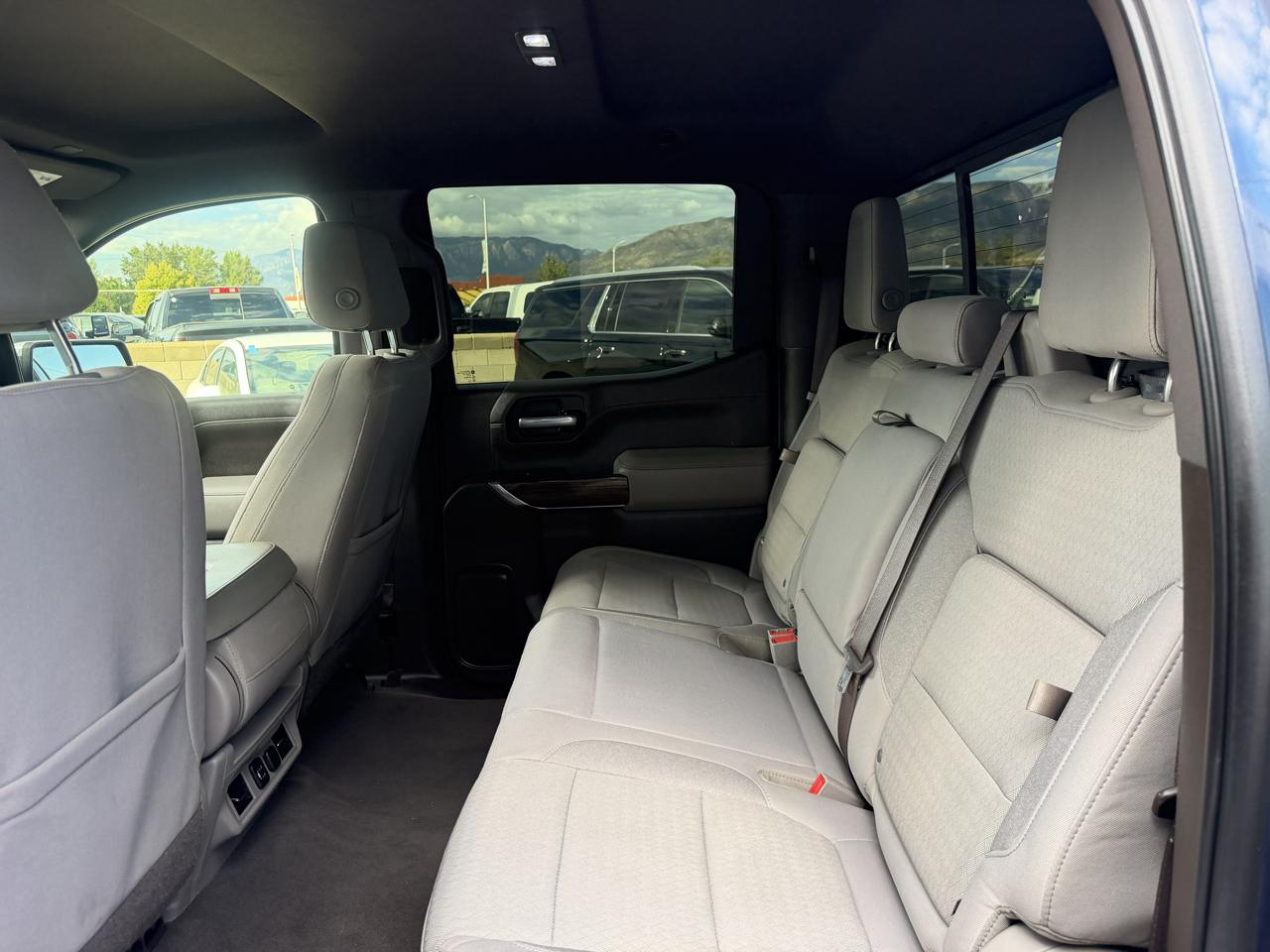 GMC Sierra 1500 4WD Crew Cab 147" SLE 2020