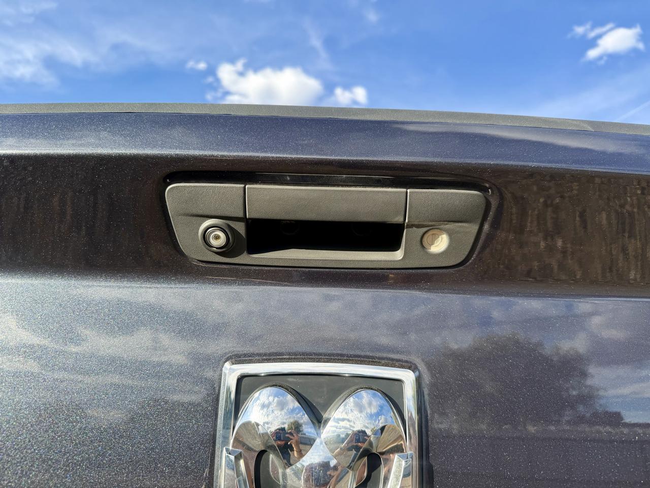 RAM 1500 4WD Crew Cab 140.5" Sport 2016