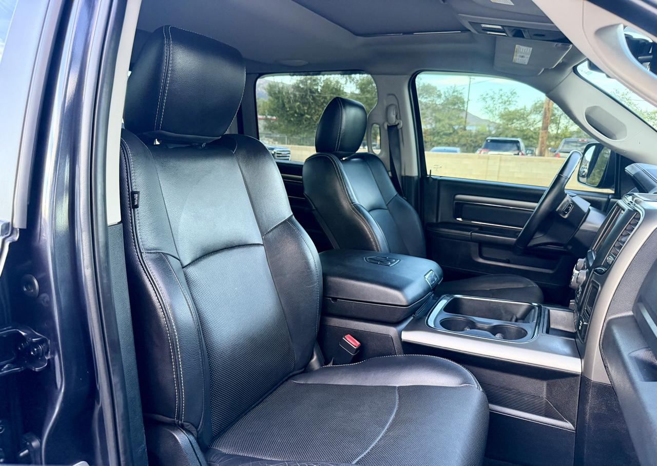 RAM 1500 4WD Crew Cab 140.5" Sport 2016