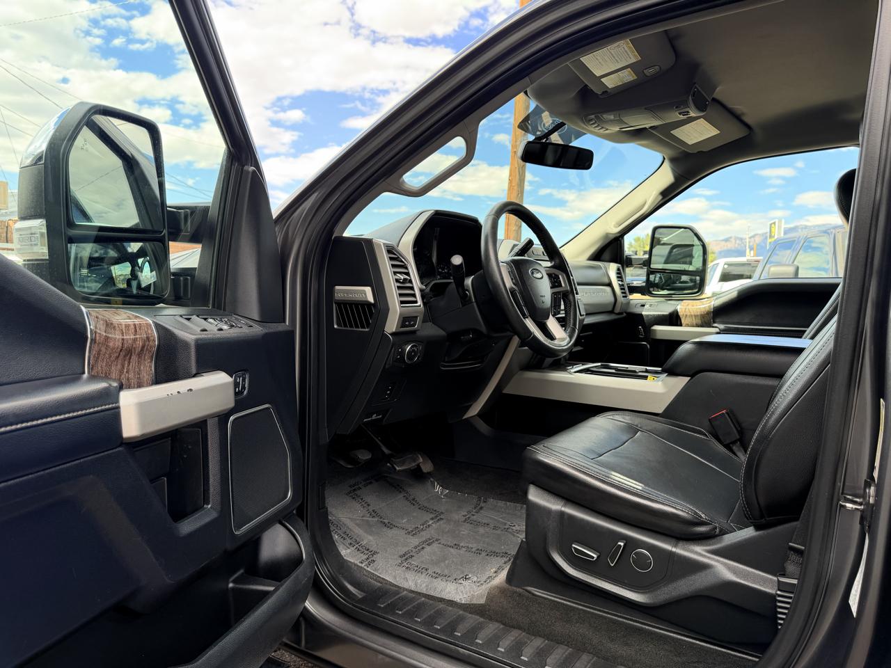 Ford Super Duty F-250 SRW Lariat 4WD SuperCab 6.75' Box 2017