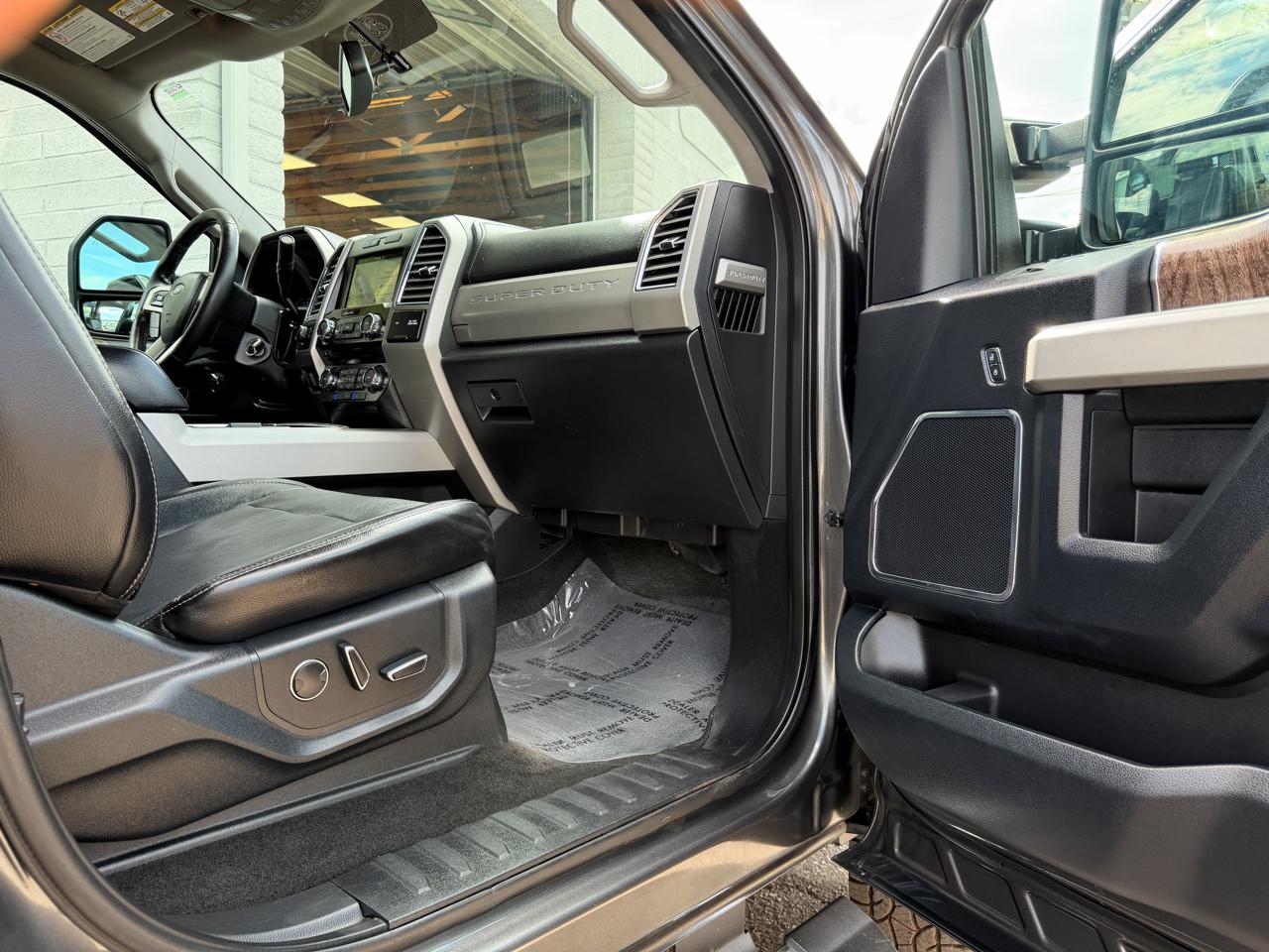Ford Super Duty F-250 SRW Lariat 4WD SuperCab 6.75' Box 2017