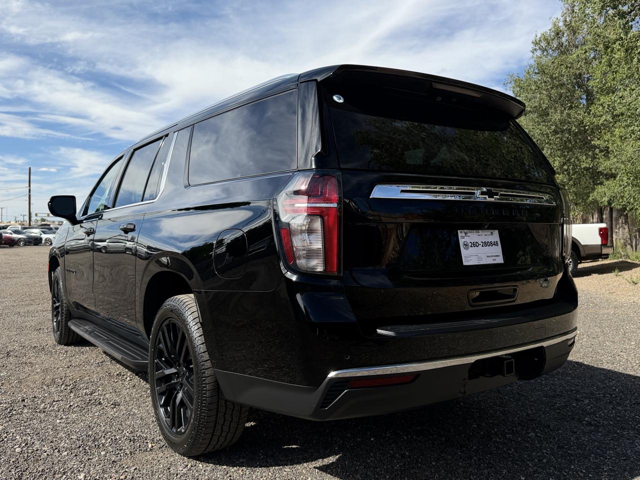 Chevrolet Suburban 2WD 4dr LS 2021
