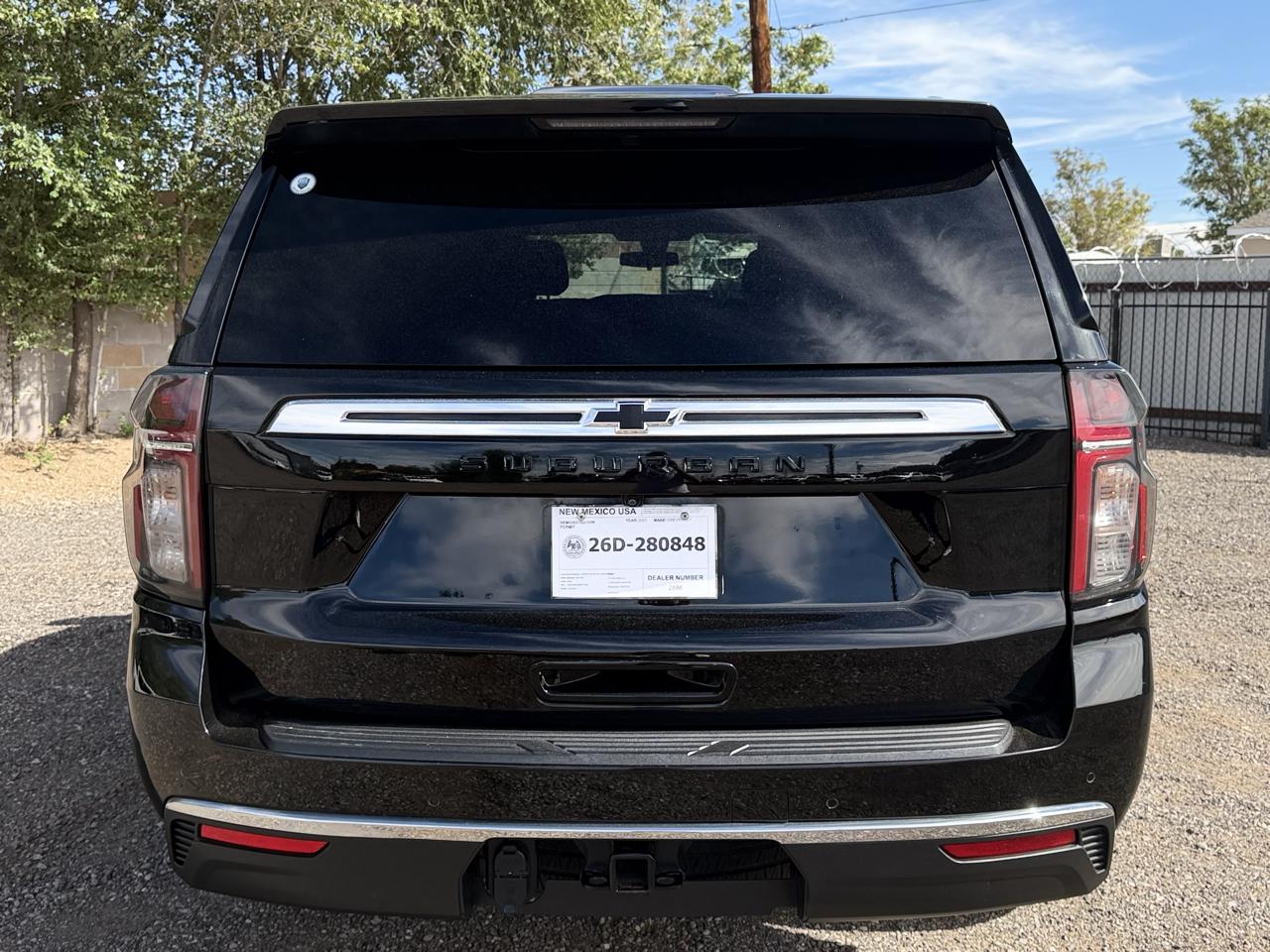 Chevrolet Suburban 2WD 4dr LS 2021