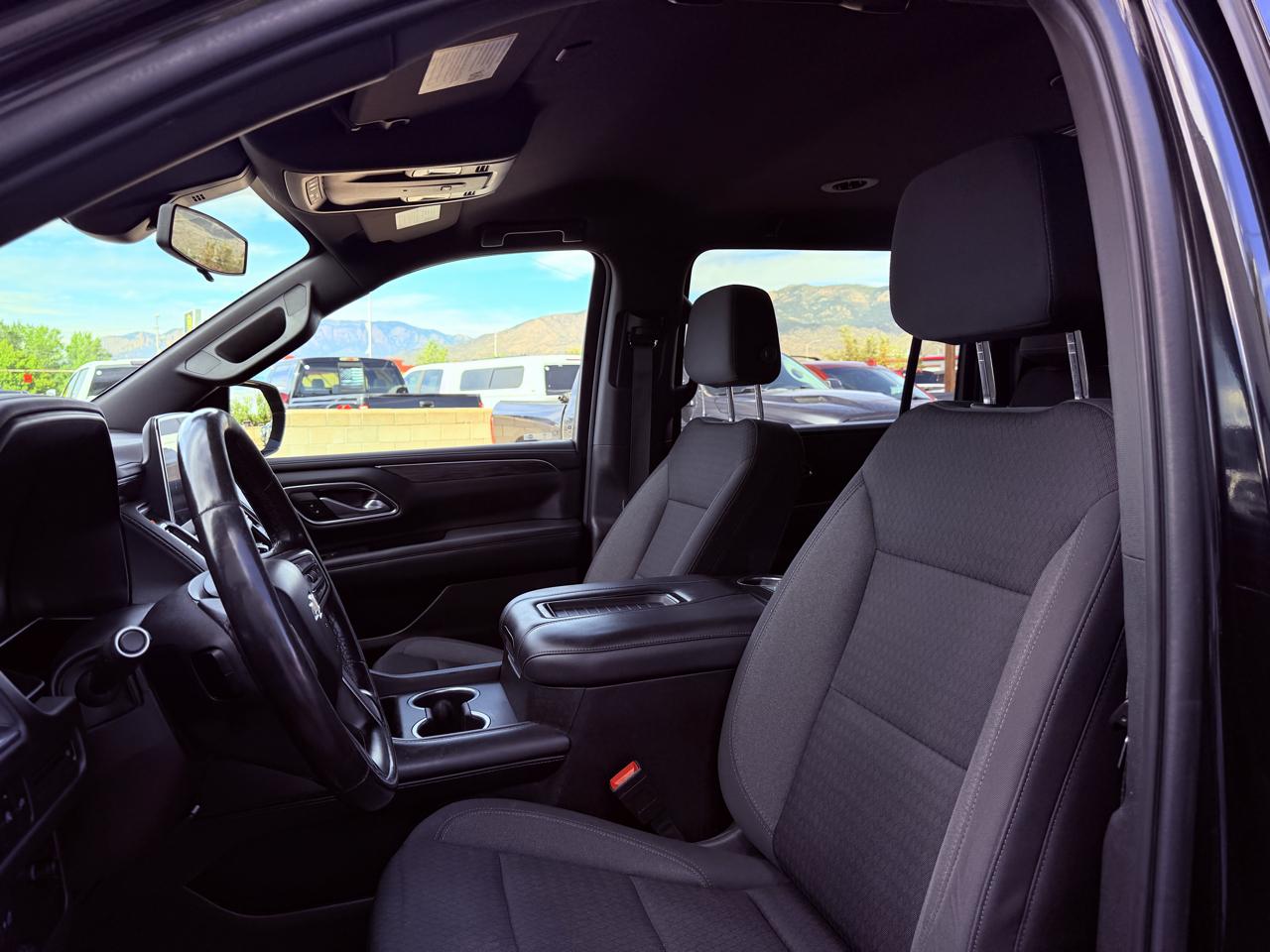 Chevrolet Suburban 2WD 4dr LS 2021