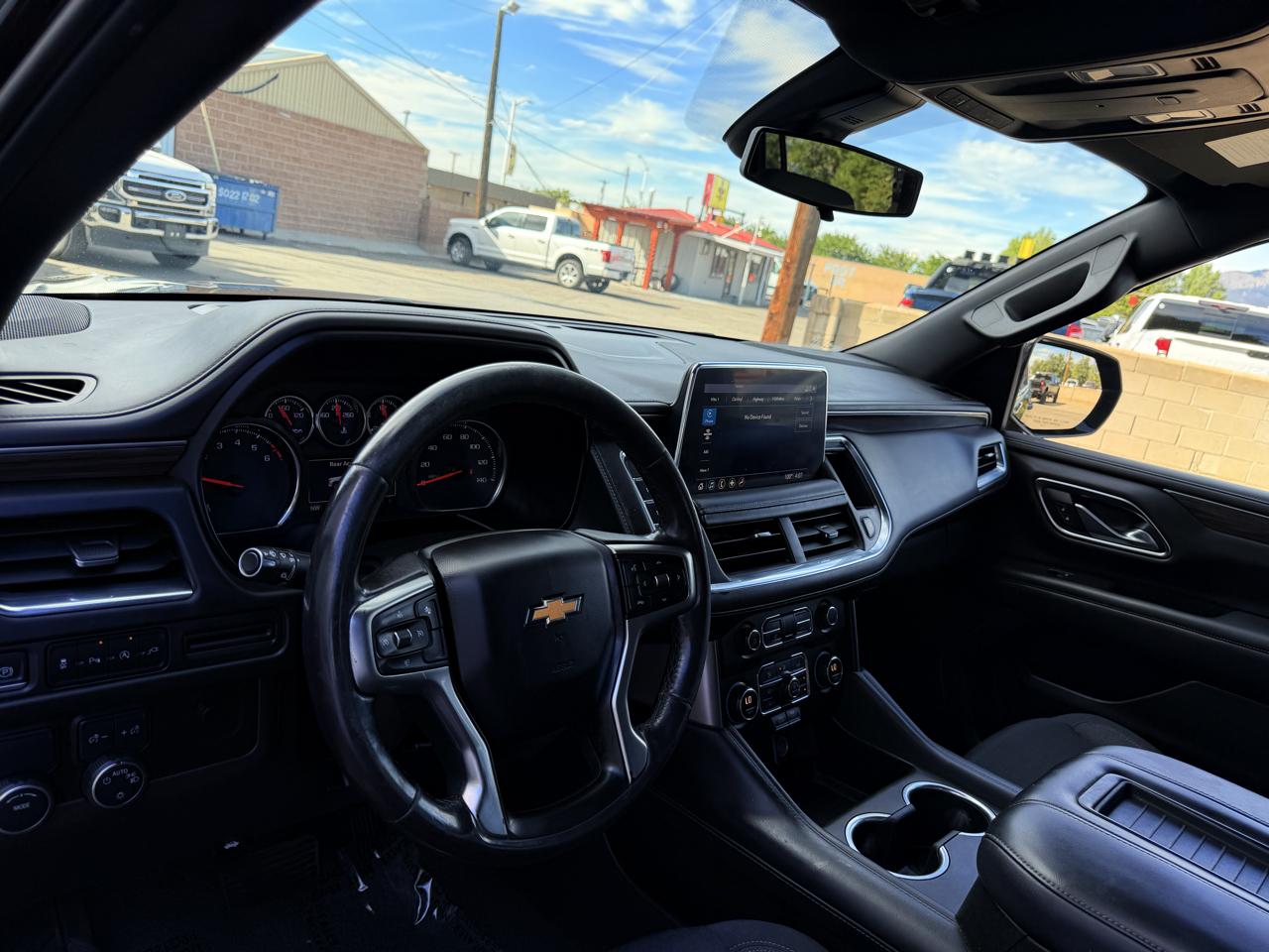 Chevrolet Suburban 2WD 4dr LS 2021