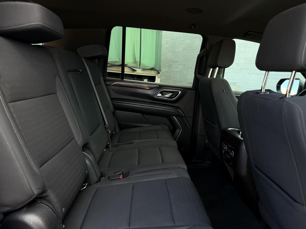 Chevrolet Suburban 2WD 4dr LS 2021
