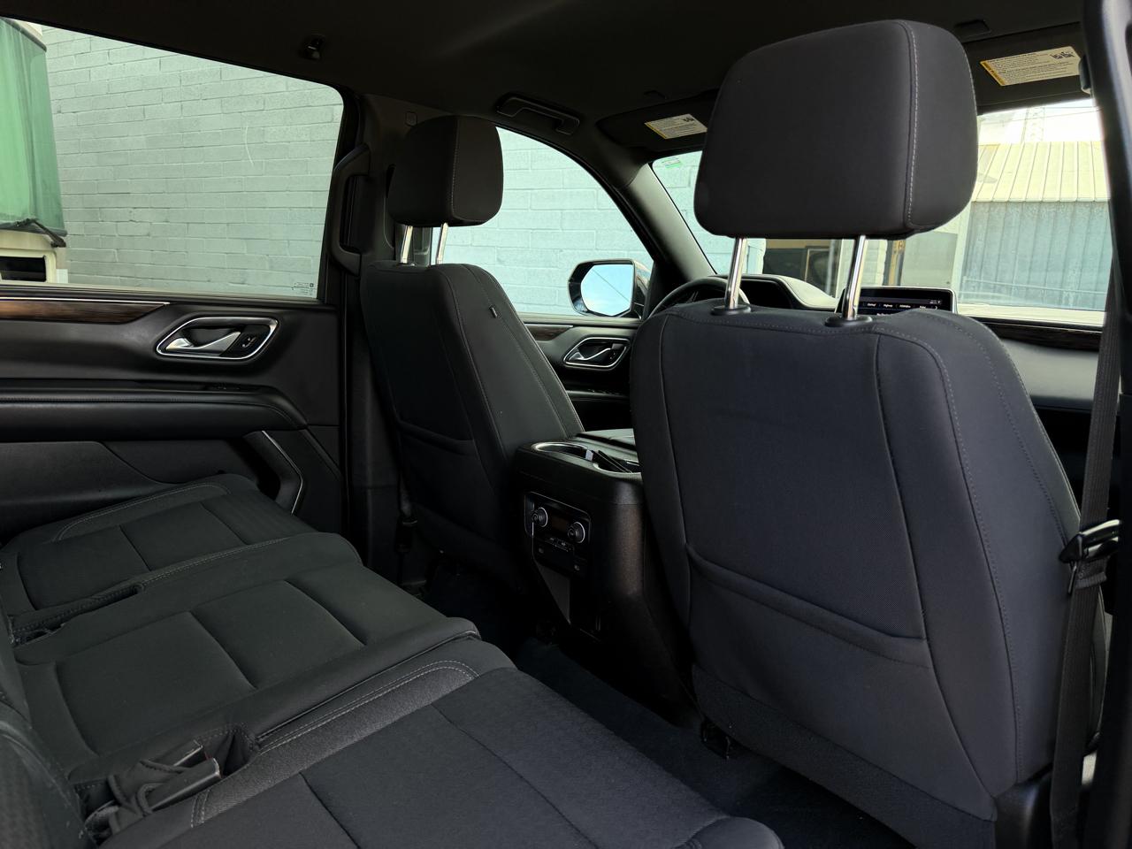 Chevrolet Suburban 2WD 4dr LS 2021
