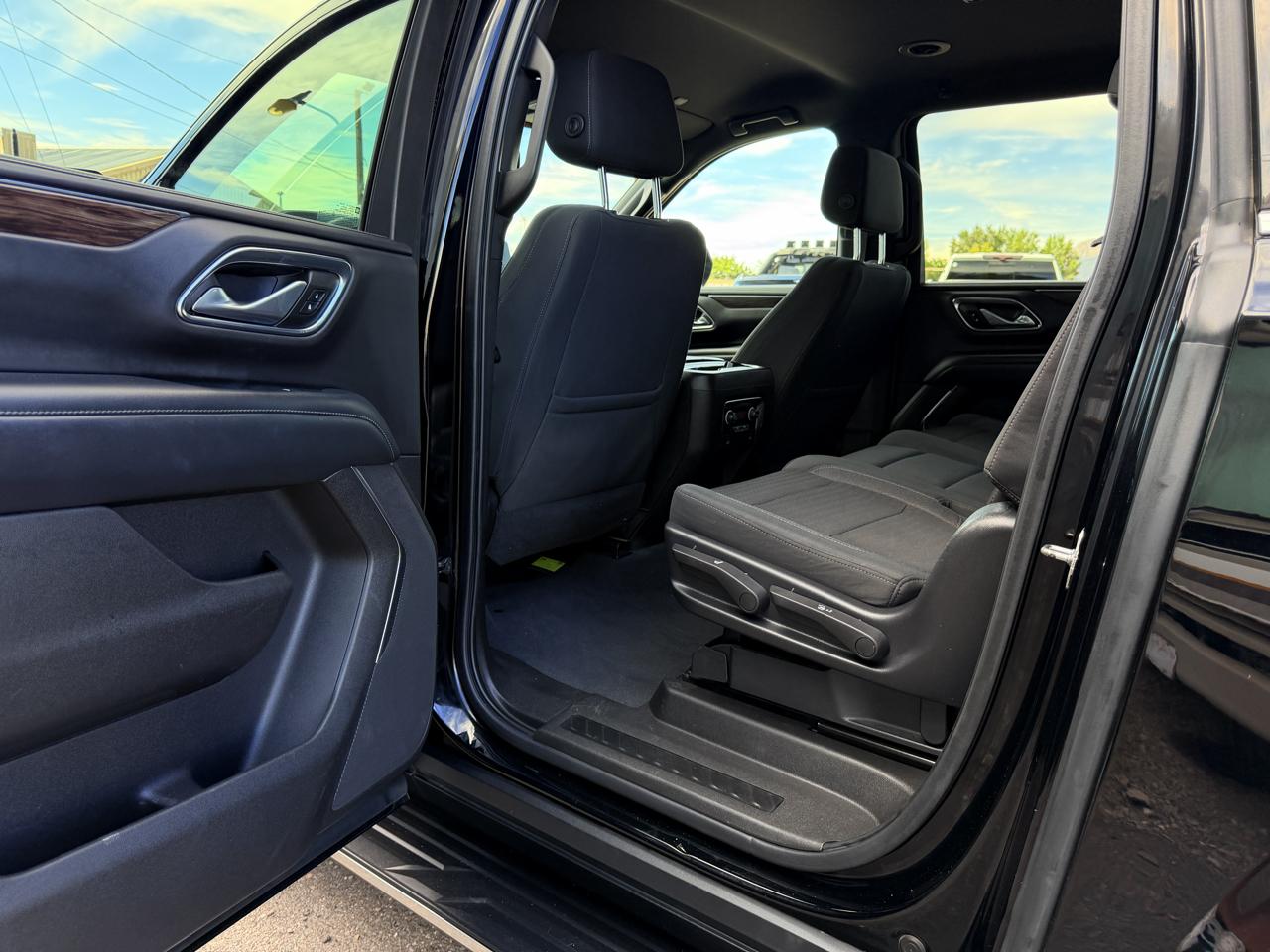 Chevrolet Suburban 2WD 4dr LS 2021