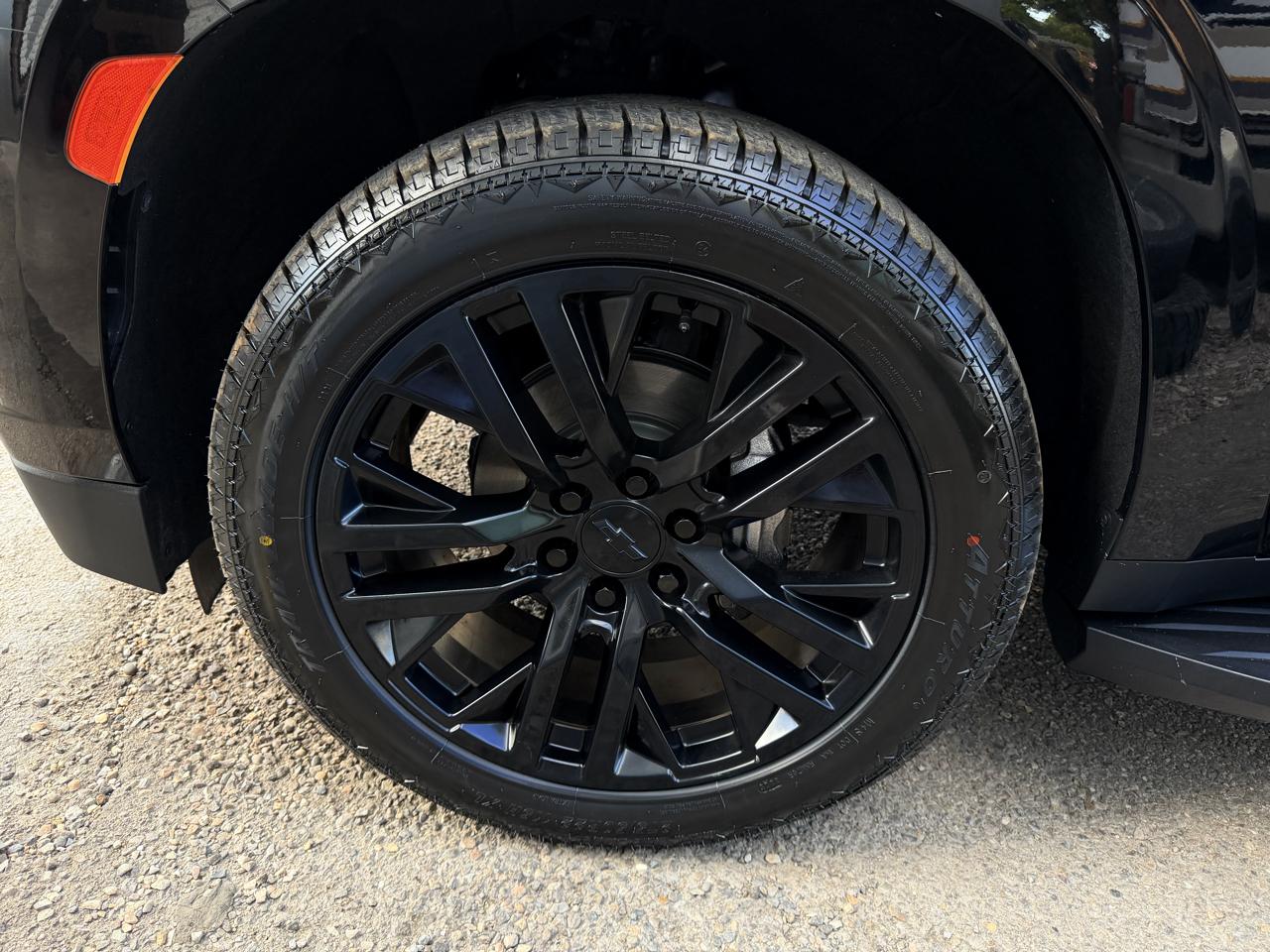Chevrolet Suburban 2WD 4dr LS 2021