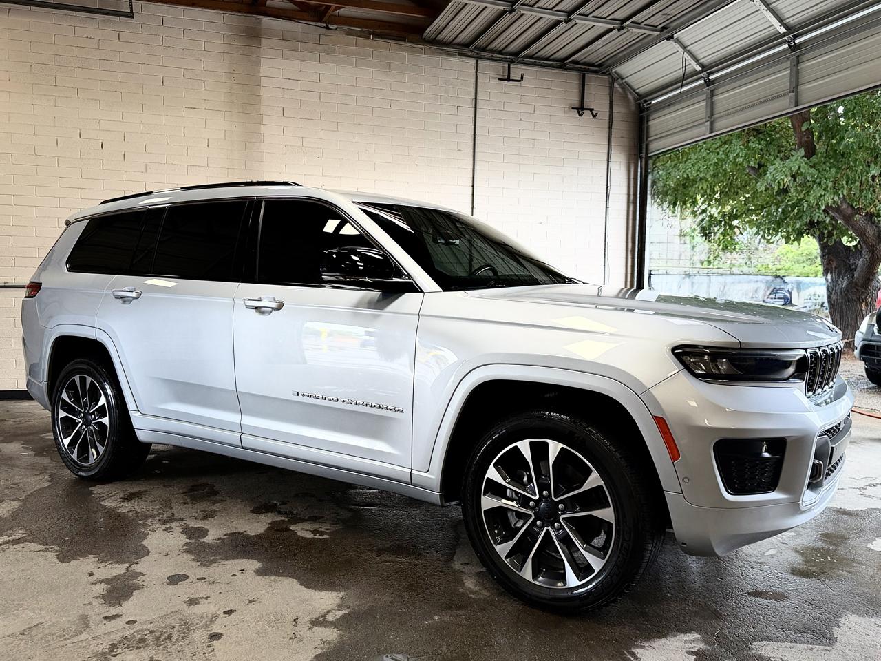 Jeep Grand Cherokee L photo 9