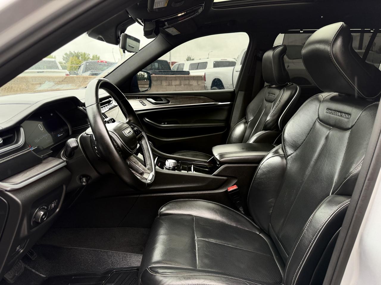 Jeep Grand Cherokee L photo 16