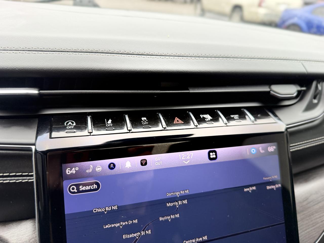 Jeep Grand Cherokee L photo 38