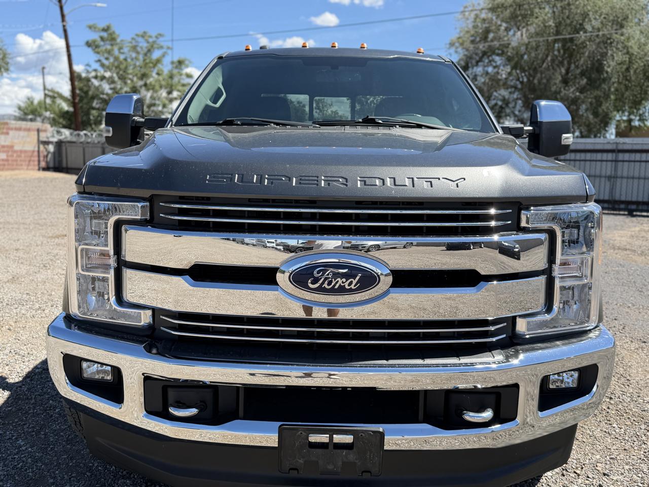 Ford Super Duty F-350 DRW King Ranch 4WD Crew Cab 8' Box 2017