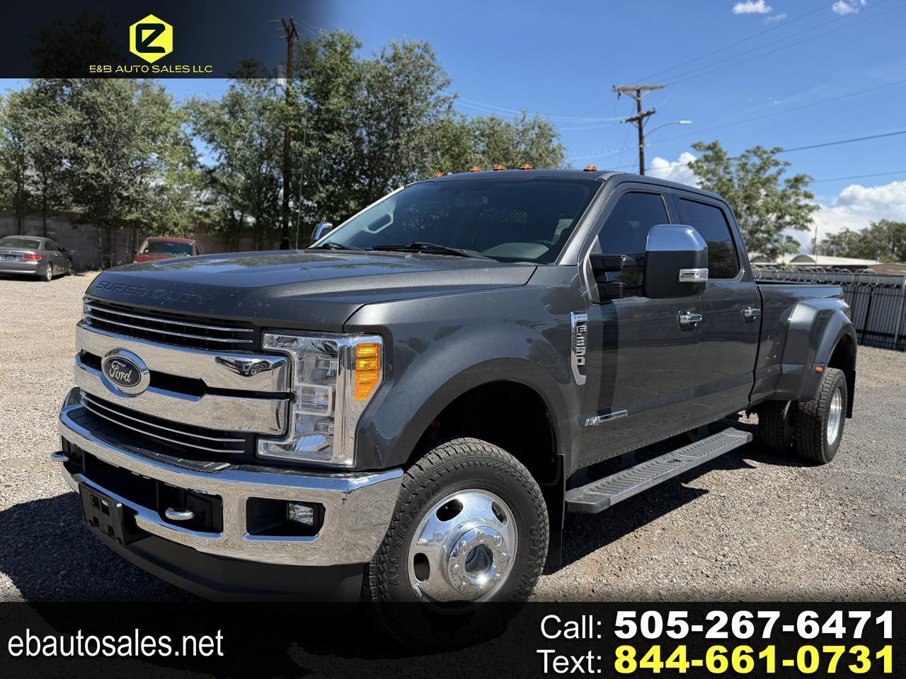 2017 Ford Super Duty F-350 DRW Lariat 4WD Crew Cab 8' Box