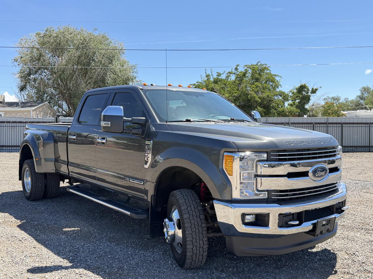 Ford Super Duty F-350 DRW King Ranch 4WD Crew Cab 8' Box 2017