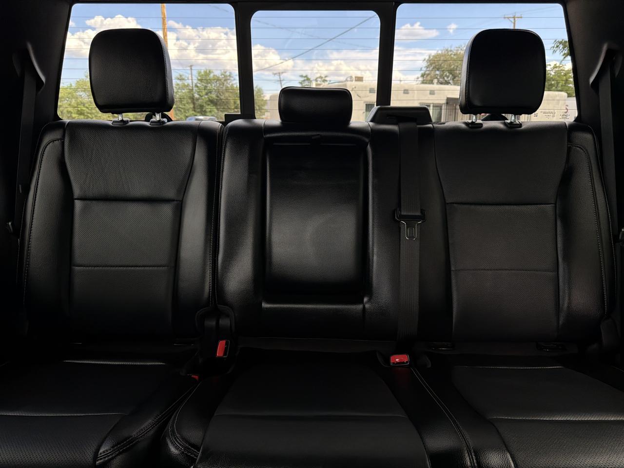Ford Super Duty F-350 DRW Lariat 4WD Crew Cab 8' Box 2017