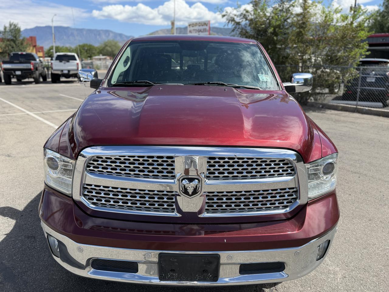RAM 1500 Laramie 4x4 Crew Cab 6'4" Box 2018