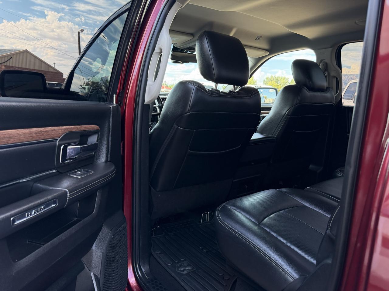 RAM 1500 Laramie 4x4 Crew Cab 6'4" Box 2018