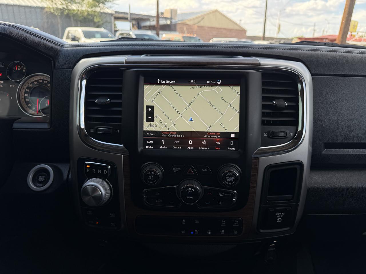RAM 1500 Laramie 4x4 Crew Cab 6'4" Box 2018