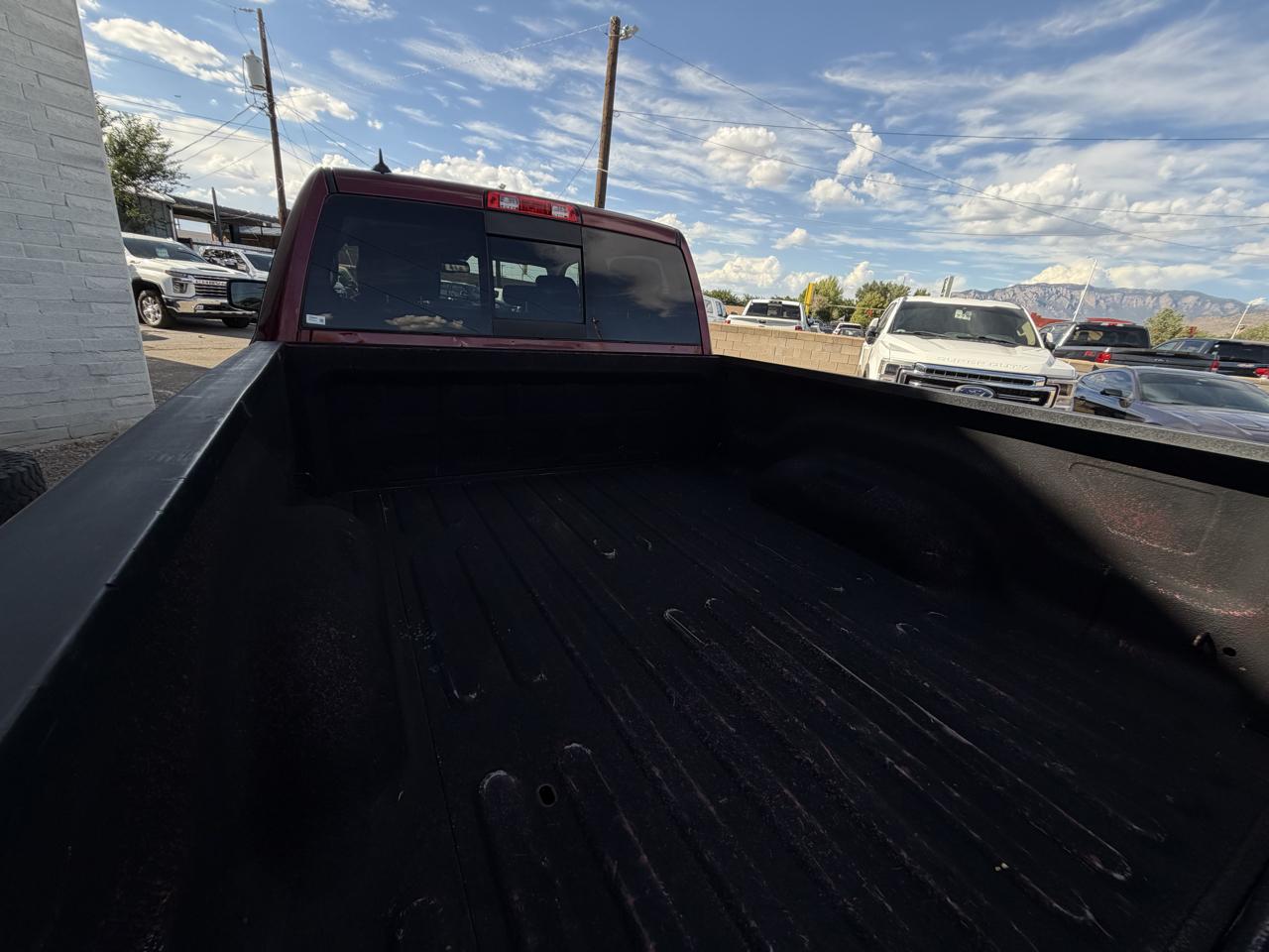 RAM 1500 Laramie 4x4 Crew Cab 6'4" Box 2018