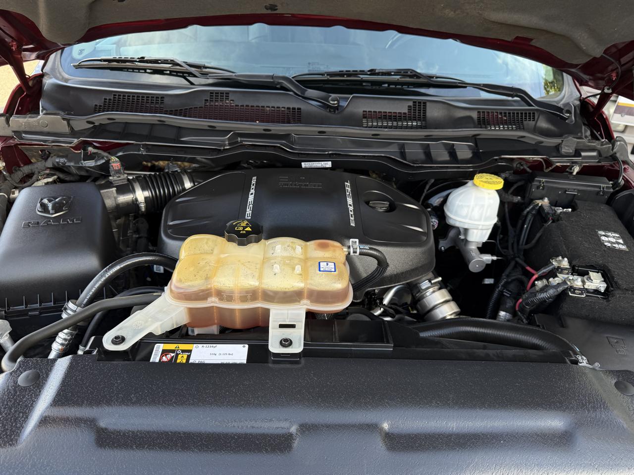 RAM 1500 Laramie 4x4 Crew Cab 6'4" Box 2018