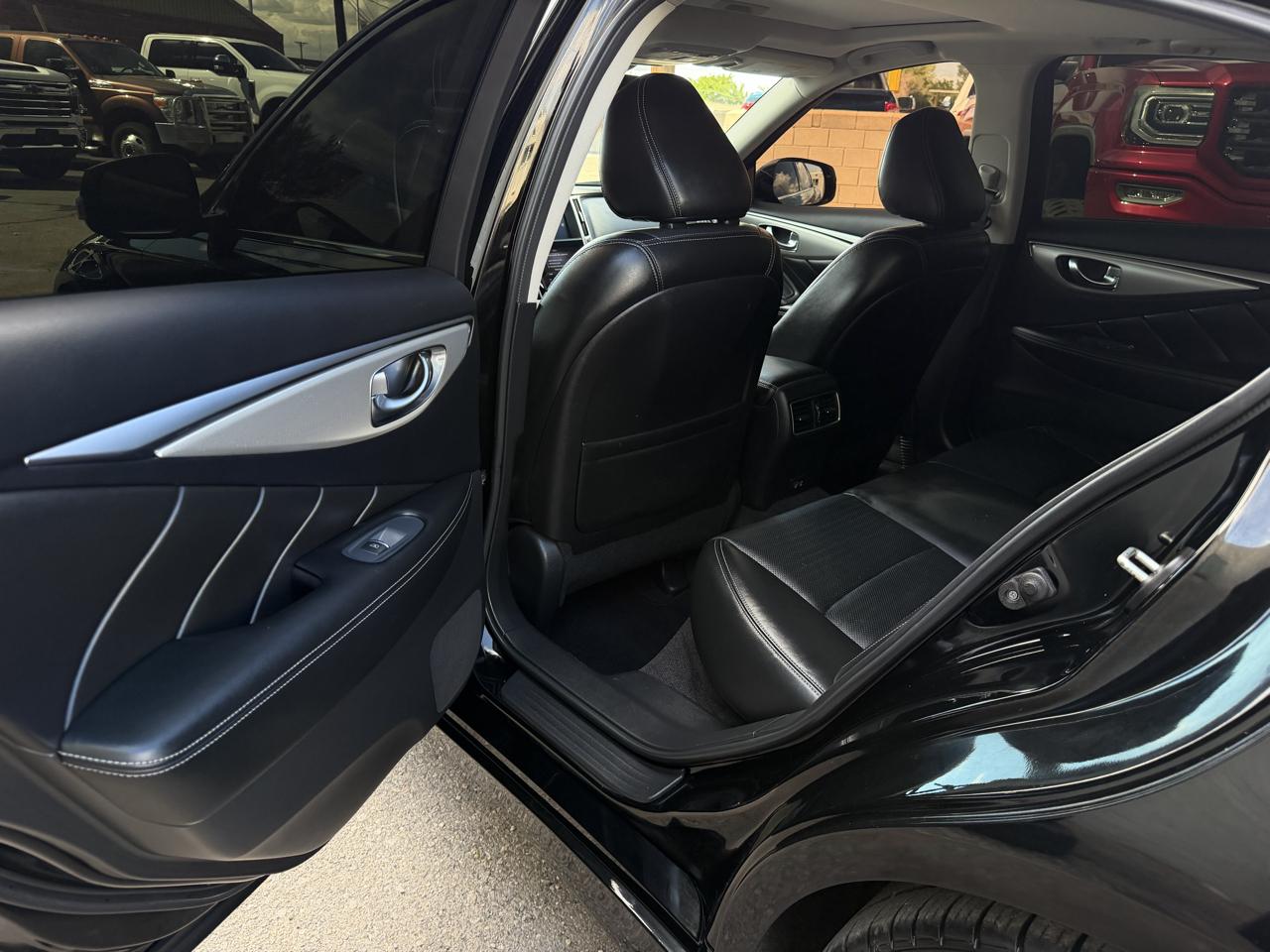 Infiniti Q50 LUXE RWD 2023