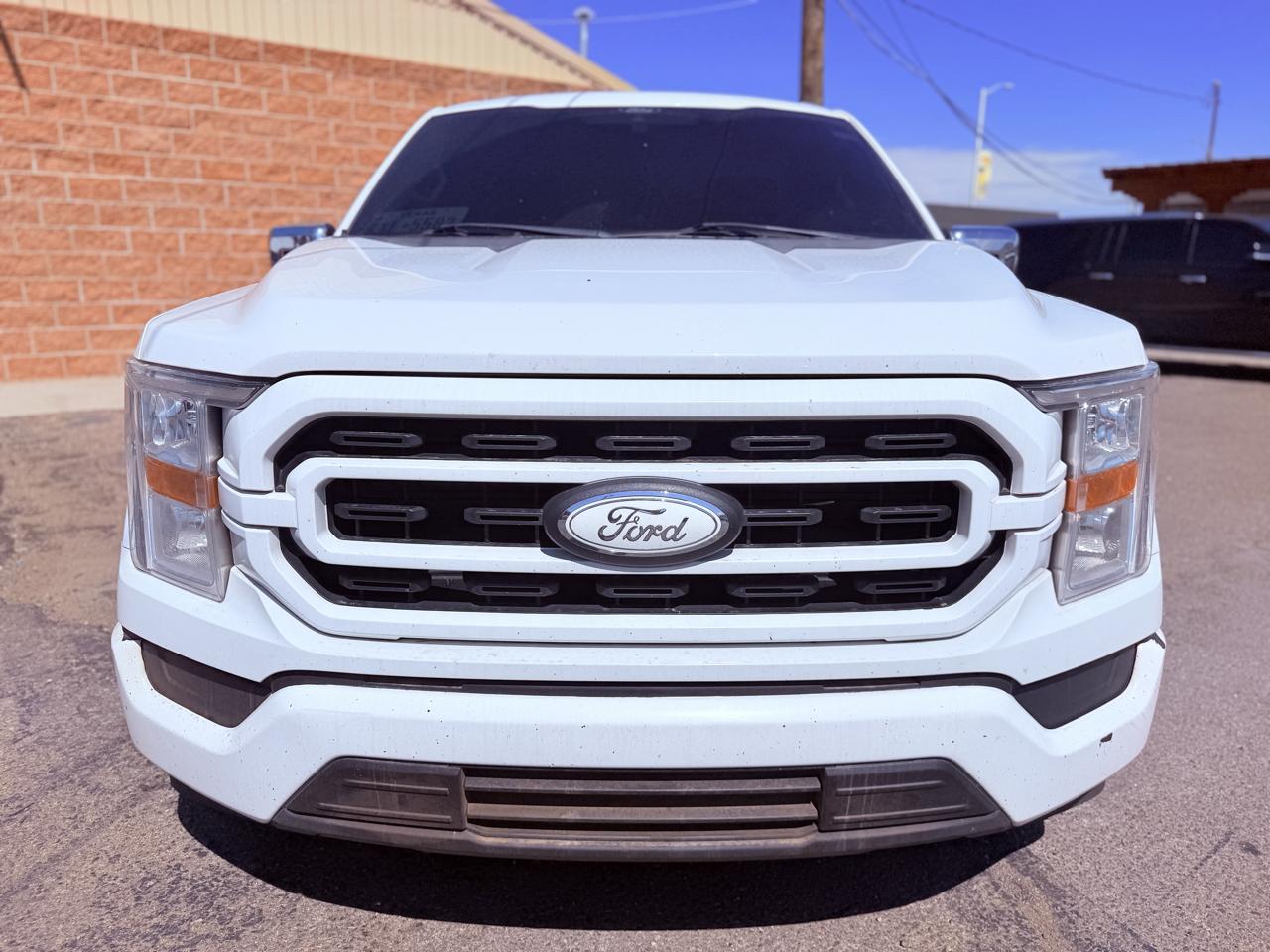 Ford F-150 XLT 2WD Reg Cab 8' Box 2021