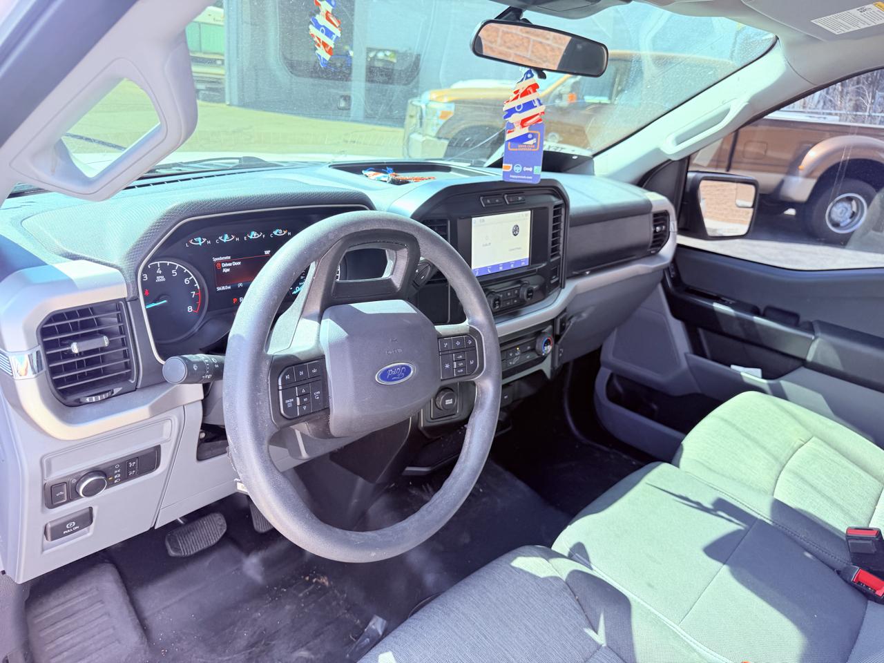 Ford F-150 XLT 2WD Reg Cab 8' Box 2021