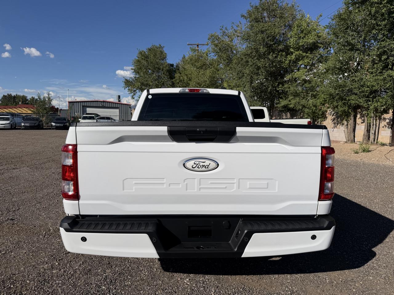 Ford F-150 XLT 2WD Reg Cab 8' Box 2021
