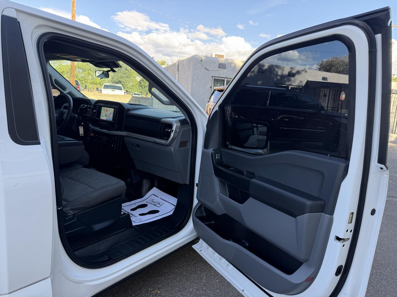 Ford F-150 XLT 2WD Reg Cab 8' Box 2021