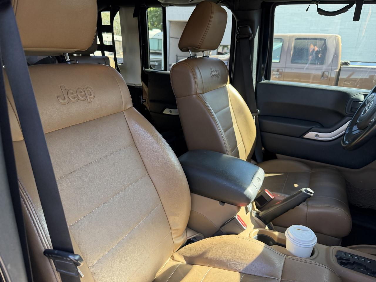 Jeep Wrangler Unlimited 4WD 4dr Sahara 2011
