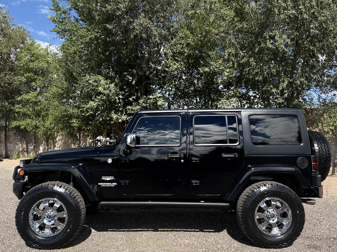 Jeep Wrangler Unlimited 4WD 4dr Sahara 2011