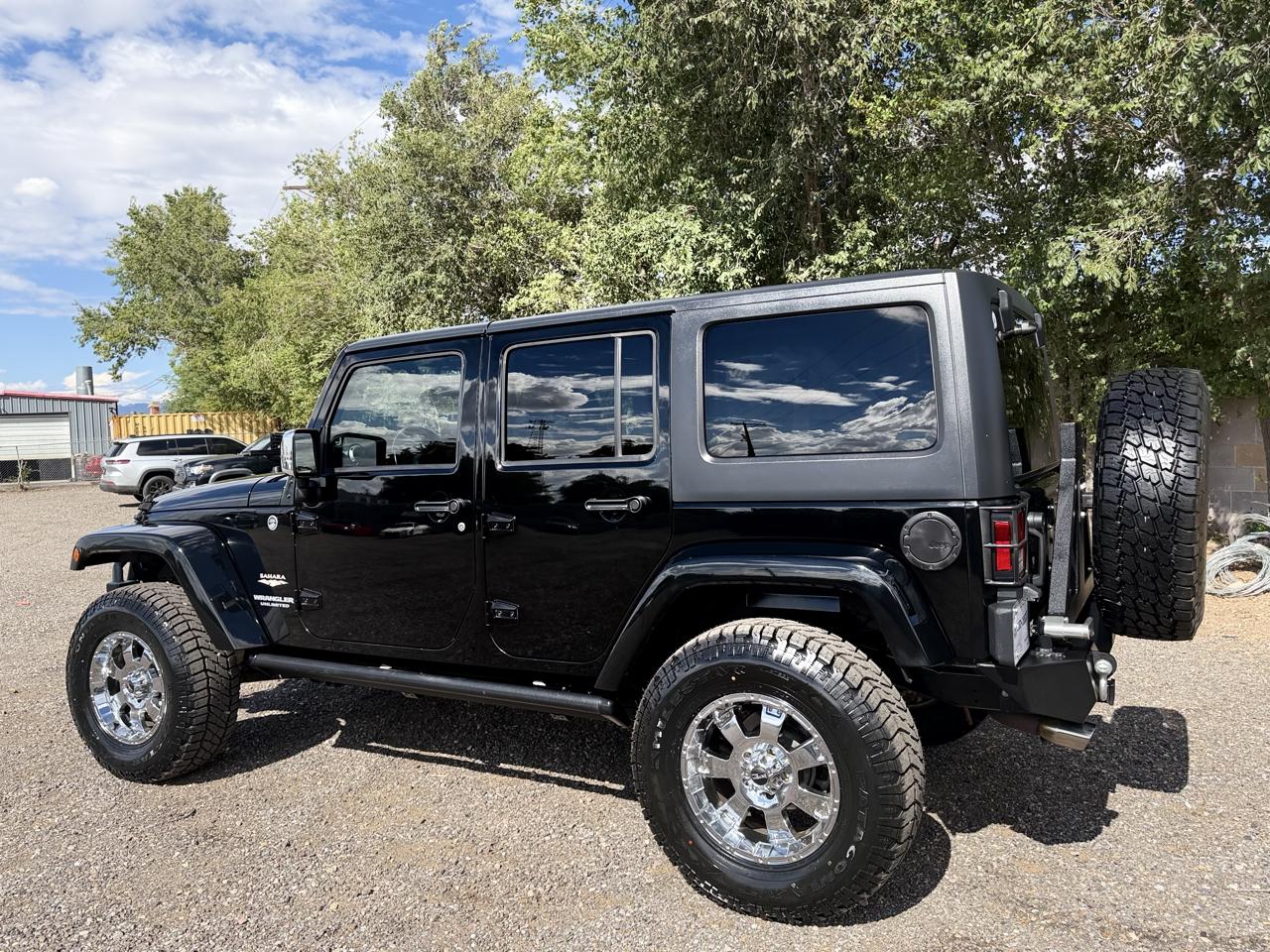 Jeep Wrangler Unlimited 4WD 4dr Sahara 2011