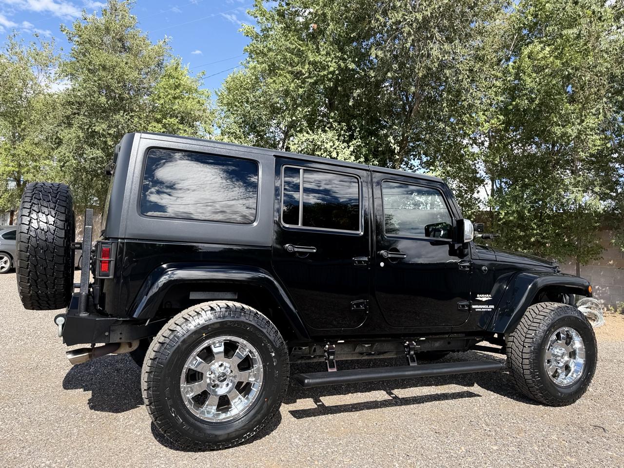 Jeep Wrangler Unlimited 4WD 4dr Sahara 2011