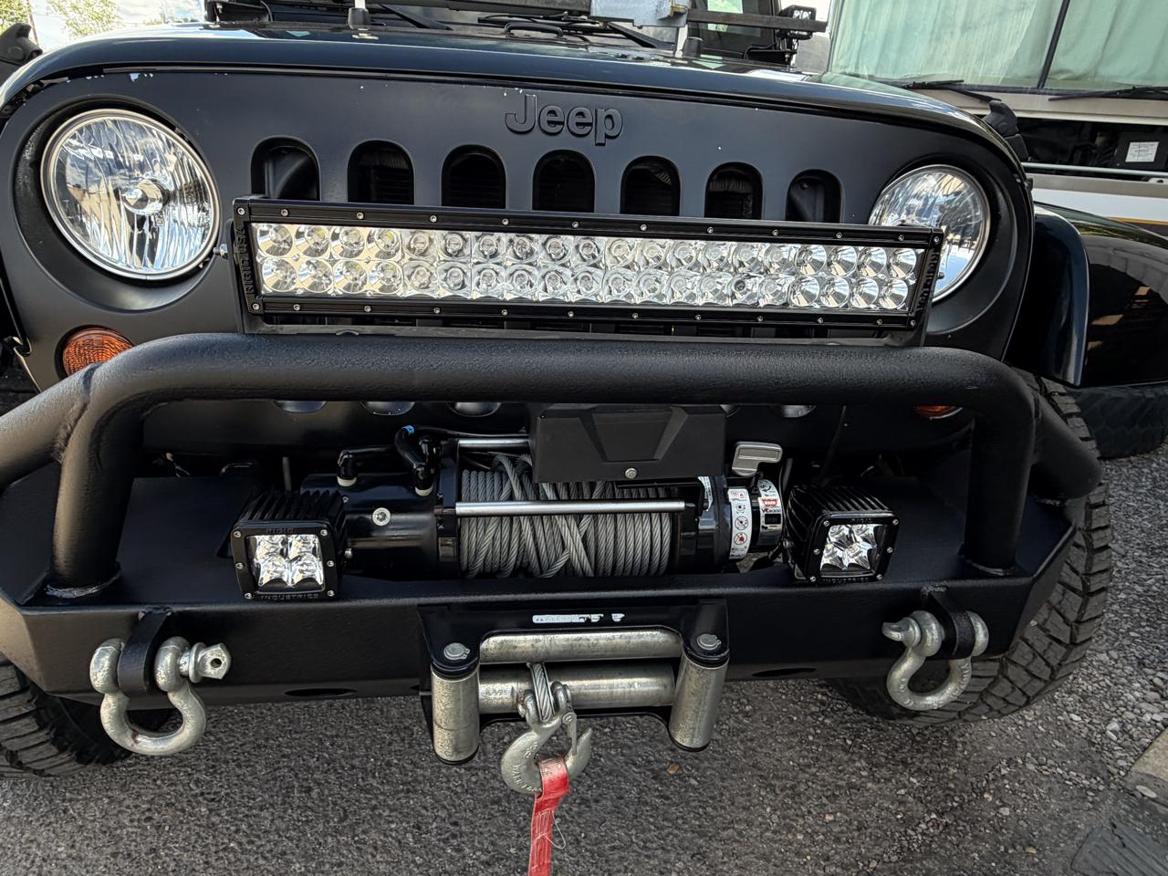 Jeep Wrangler Unlimited 4WD 4dr Sahara 2011