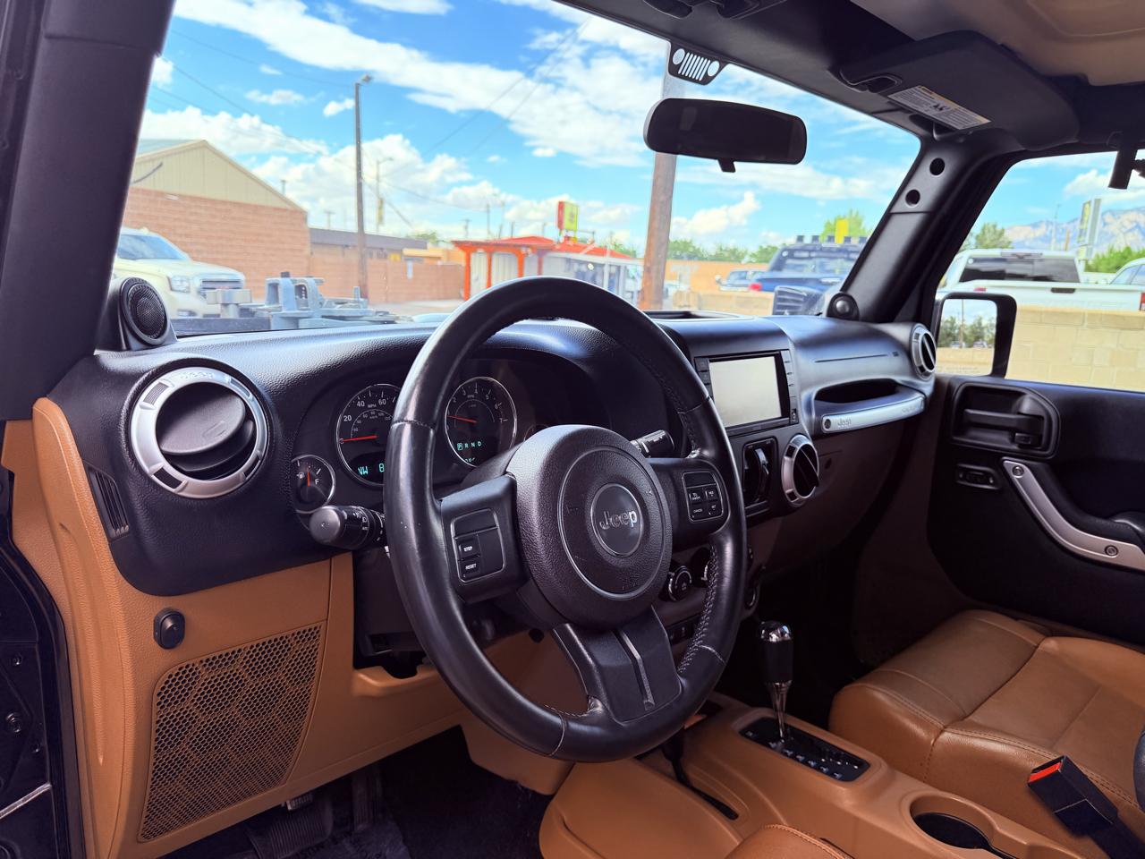 Jeep Wrangler Unlimited 4WD 4dr Sahara 2011