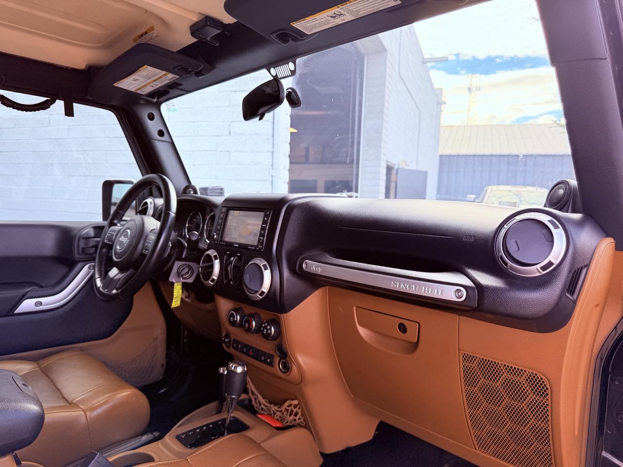 Jeep Wrangler Unlimited 4WD 4dr Sahara 2011