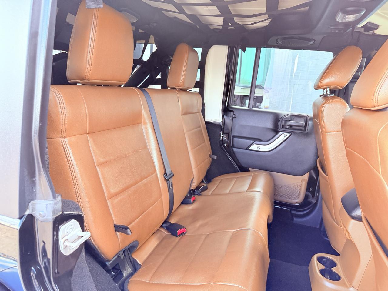 Jeep Wrangler Unlimited 4WD 4dr Sahara 2011