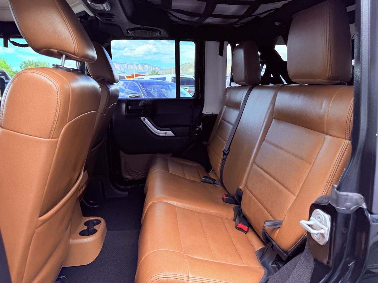 Jeep Wrangler Unlimited 4WD 4dr Sahara 2011