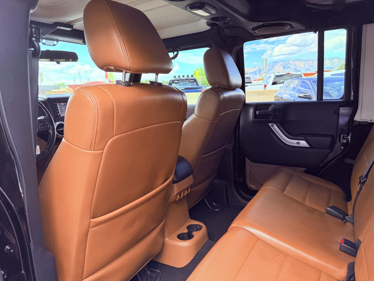 Jeep Wrangler Unlimited 4WD 4dr Sahara 2011
