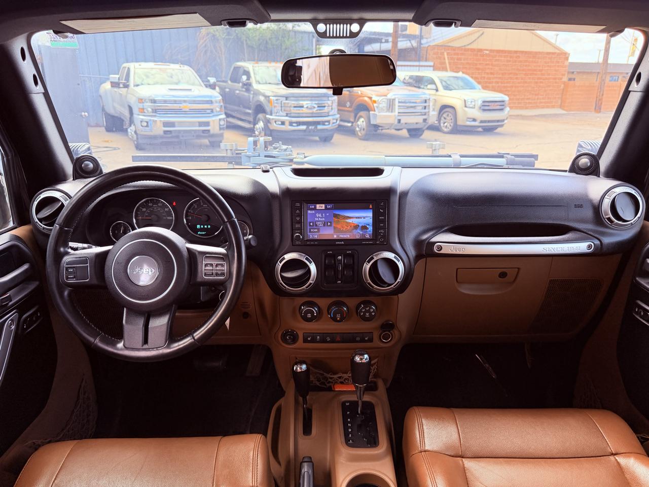 Jeep Wrangler Unlimited 4WD 4dr Sahara 2011
