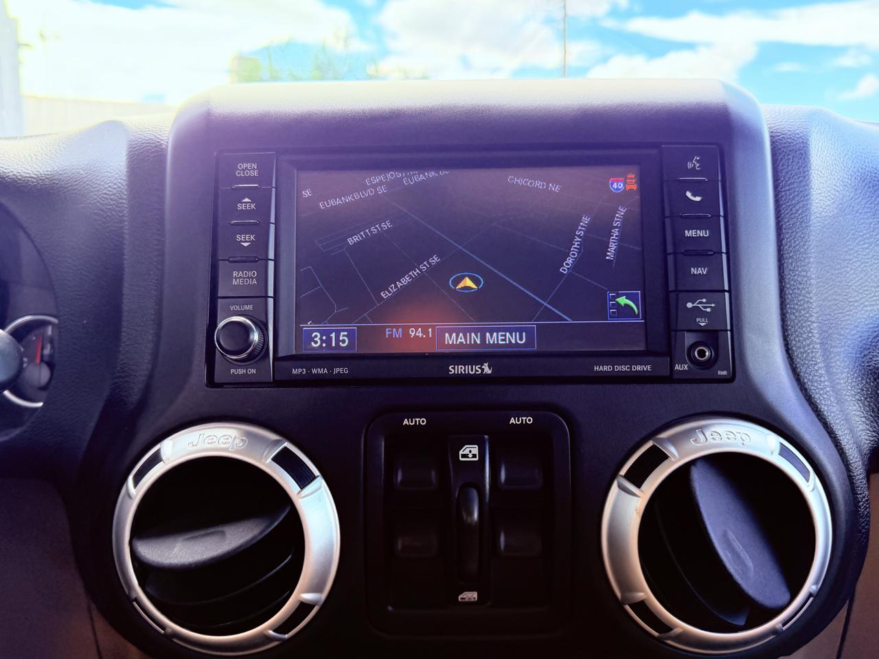 Jeep Wrangler Unlimited 4WD 4dr Sahara 2011