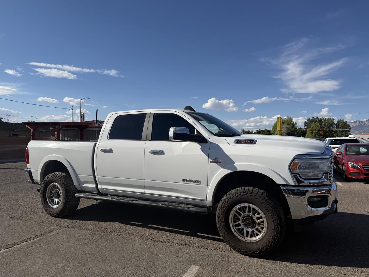 RAM 2500 Laramie 4x4 Crew Cab 6'4" Box 2020