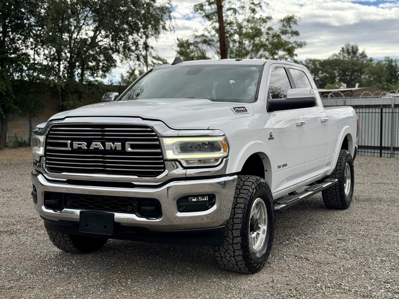 RAM 2500 Laramie 4x4 Crew Cab 6'4" Box 2020