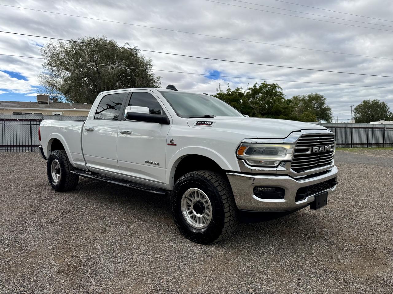 RAM 2500 Laramie 4x4 Crew Cab 6'4" Box 2020