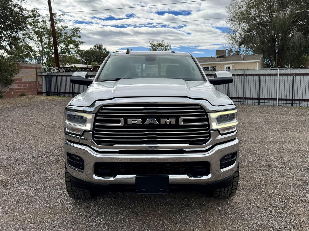 RAM 2500 Laramie 4x4 Crew Cab 6'4" Box 2020