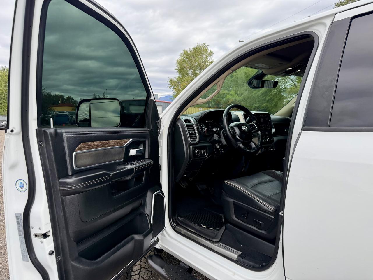 RAM 2500 Laramie 4x4 Crew Cab 6'4" Box 2020