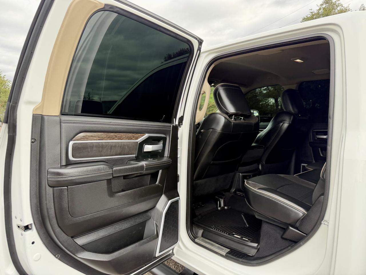RAM 2500 Laramie 4x4 Crew Cab 6'4" Box 2020