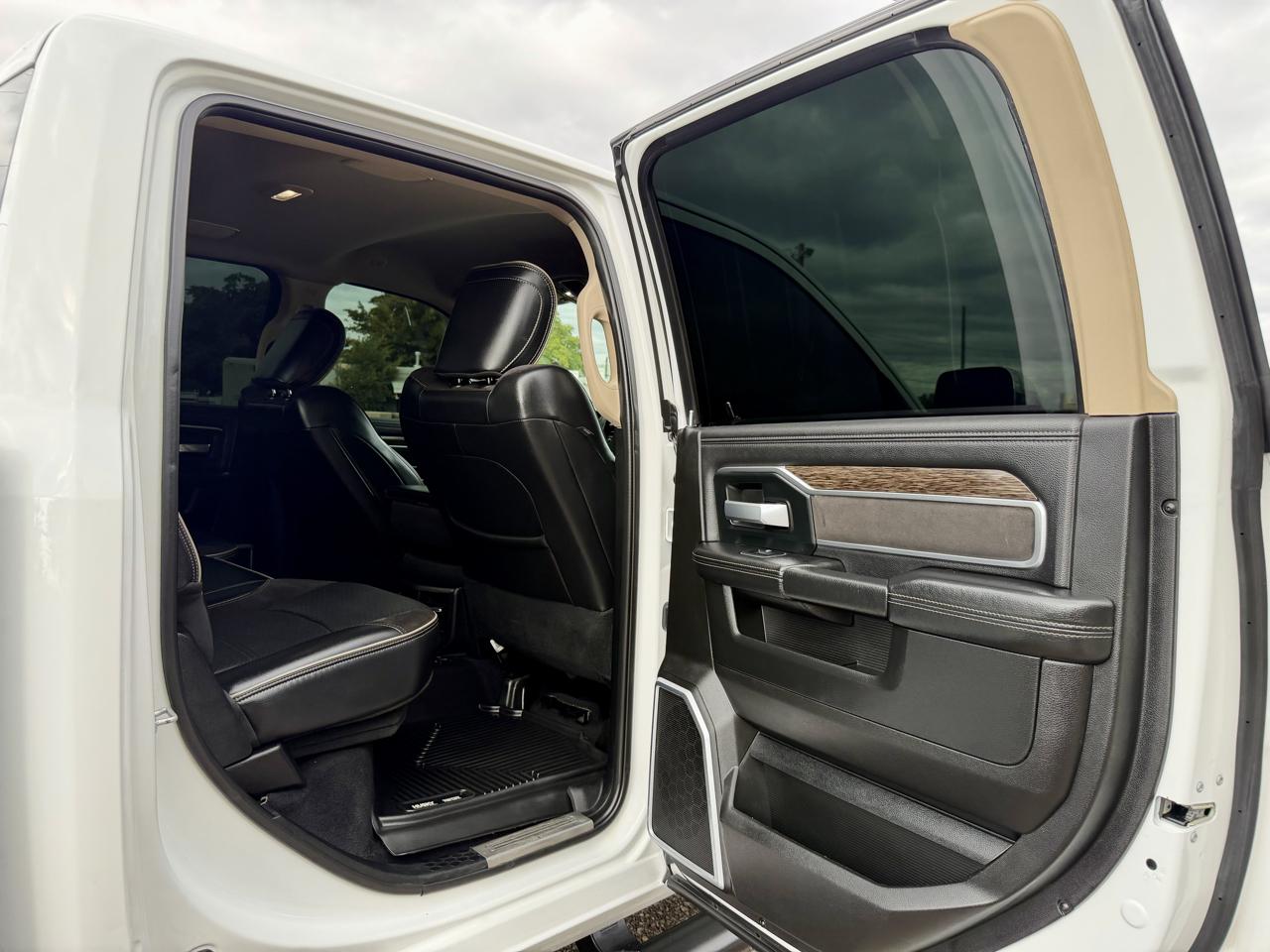 RAM 2500 Laramie 4x4 Crew Cab 6'4" Box 2020