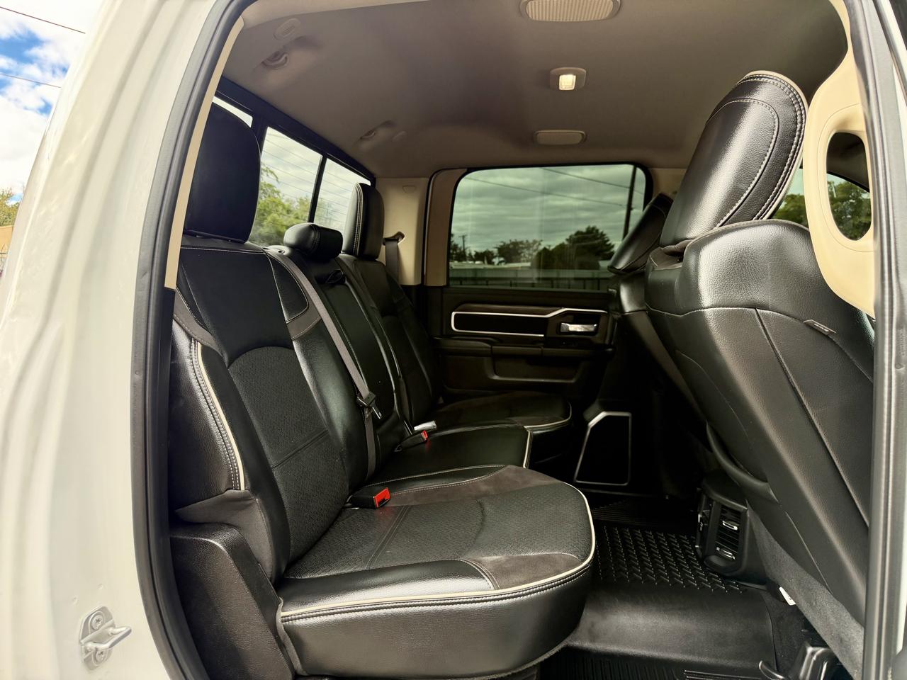 RAM 2500 Laramie 4x4 Crew Cab 6'4" Box 2020